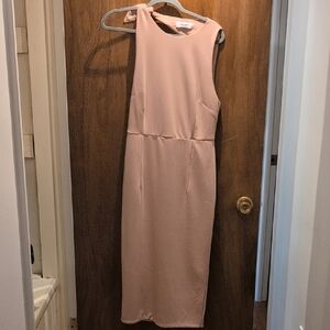 Elegant Sleeveless Midi Dress in Soft Pink